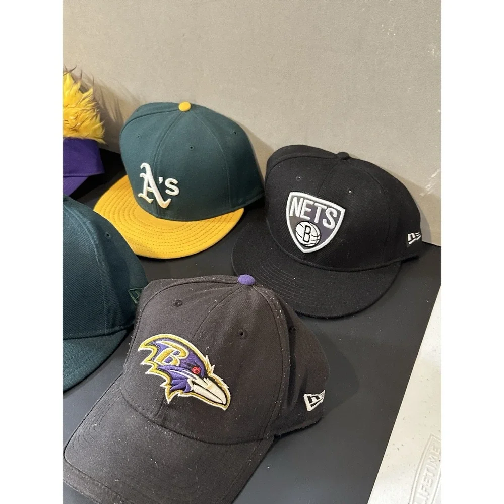 professional sports Hats‎ Lot